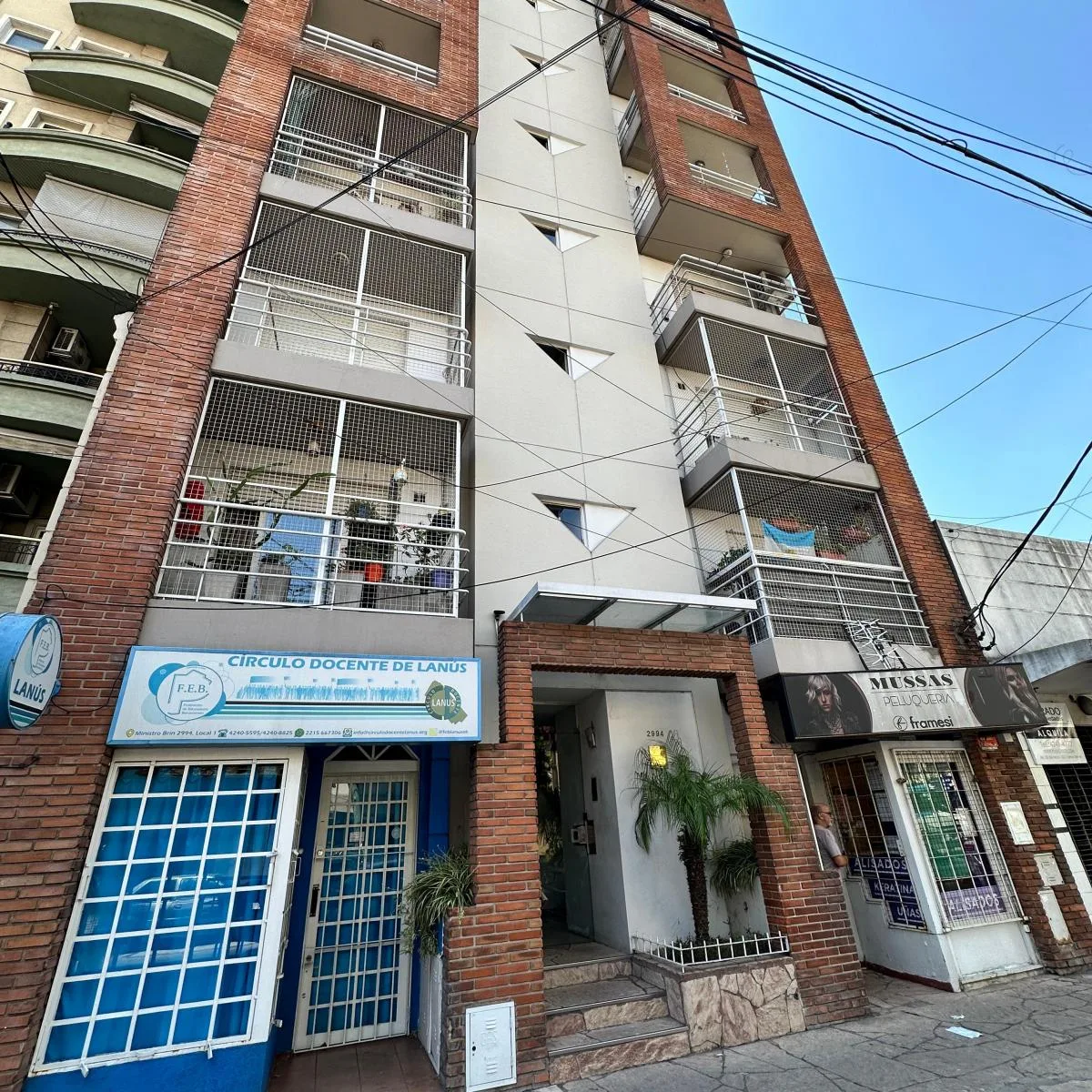 Departamento 2 Ambientes Al Frente en Alquiler