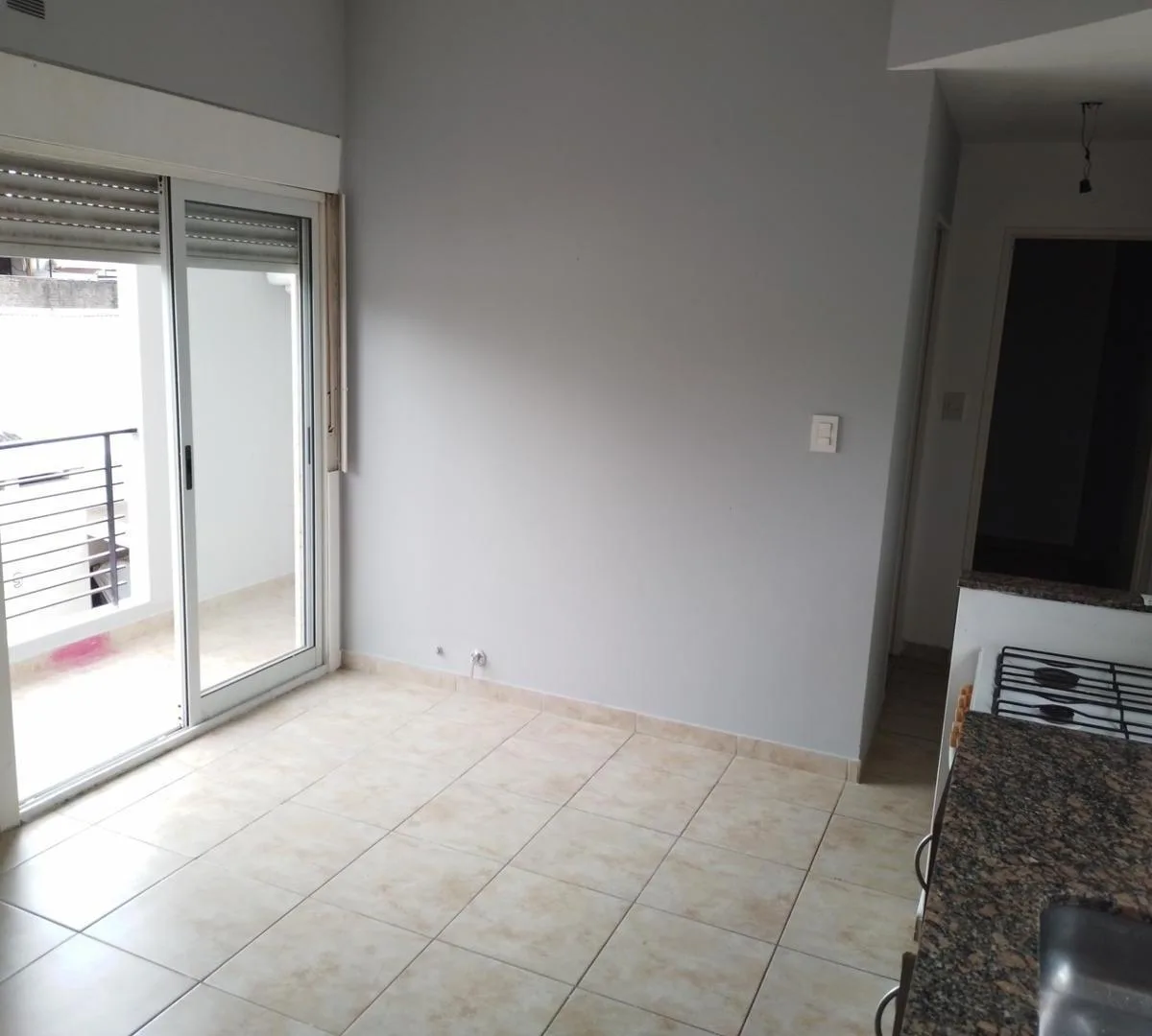 Departamento de 2 Ambientes en Alquiler, con Cochera