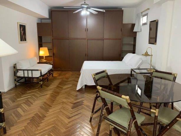 Monoambiente con balcón amoblado y equipado en Belgrano
