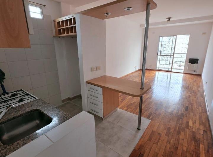 Departamento de 2 ambientes con balcón en Villa del Parque