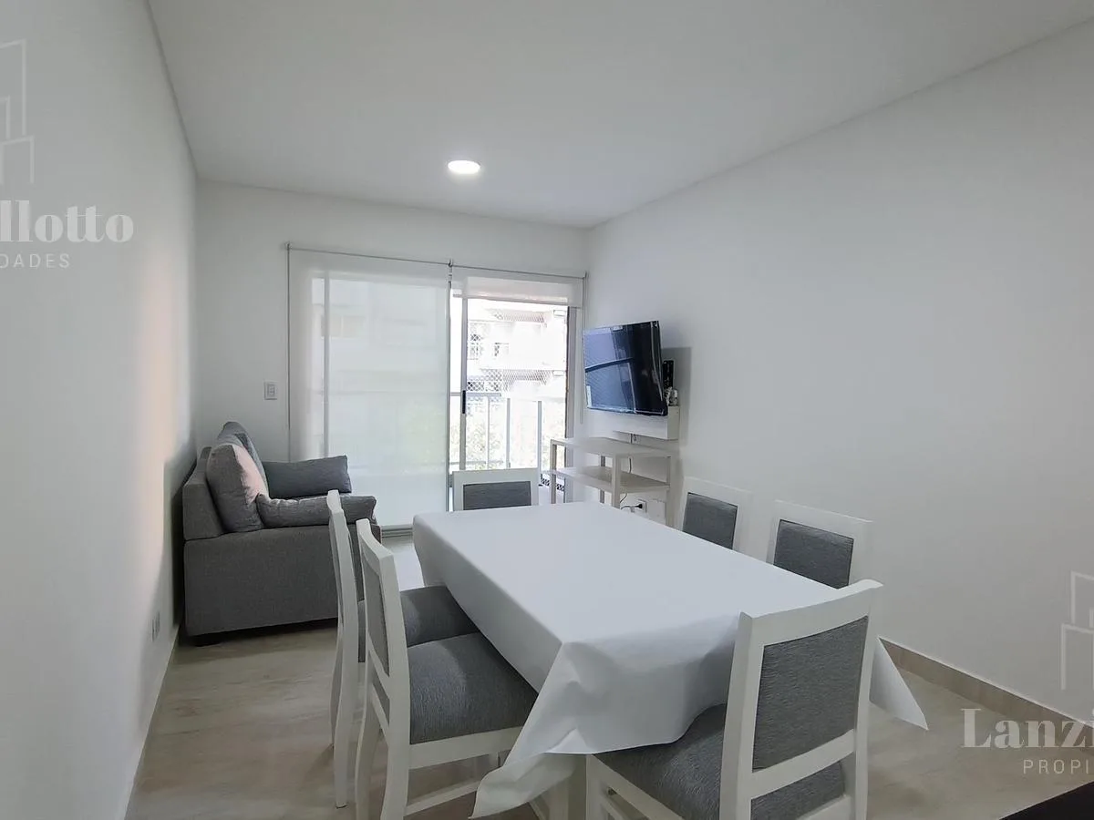 Меблированная квартира с 1 спальней в Lanús