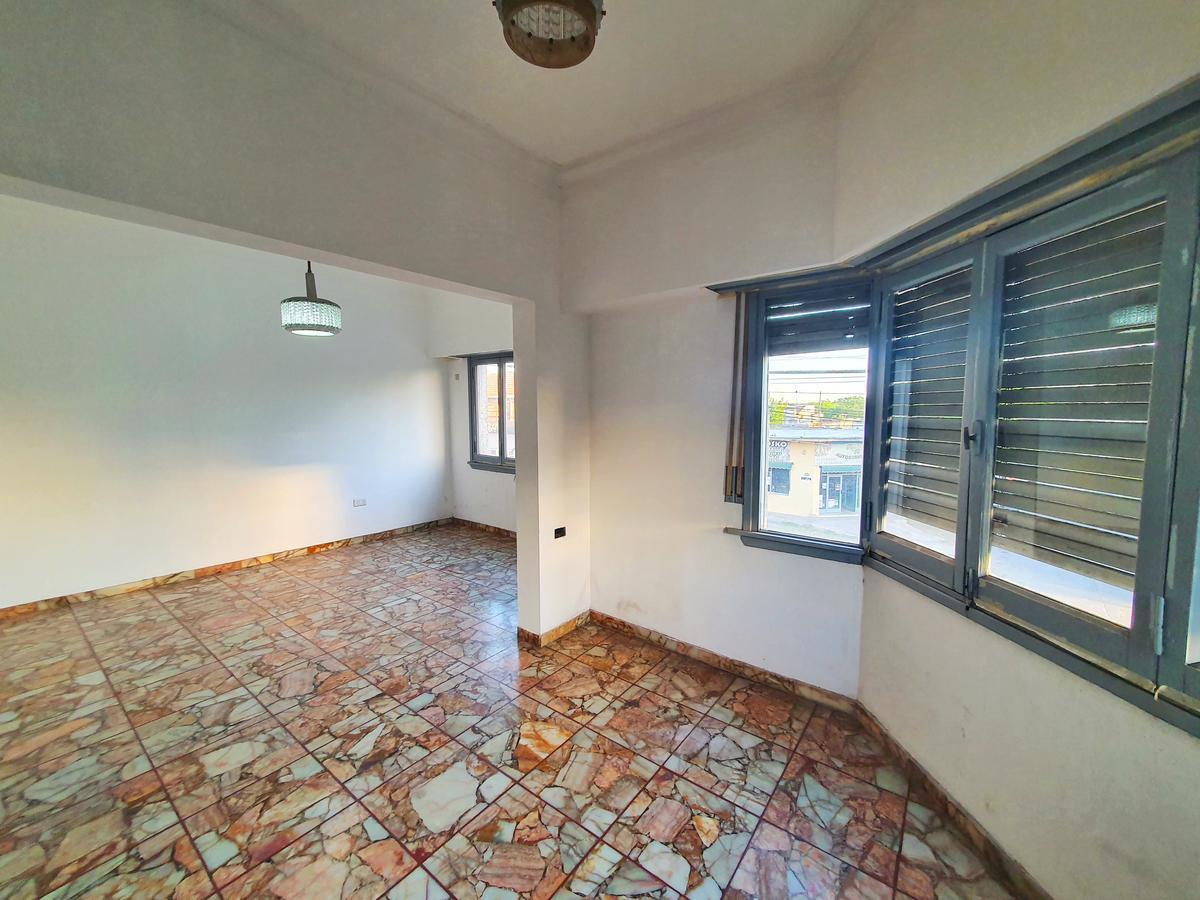 Дом 194 m² в Quilmes с 5 спальнями