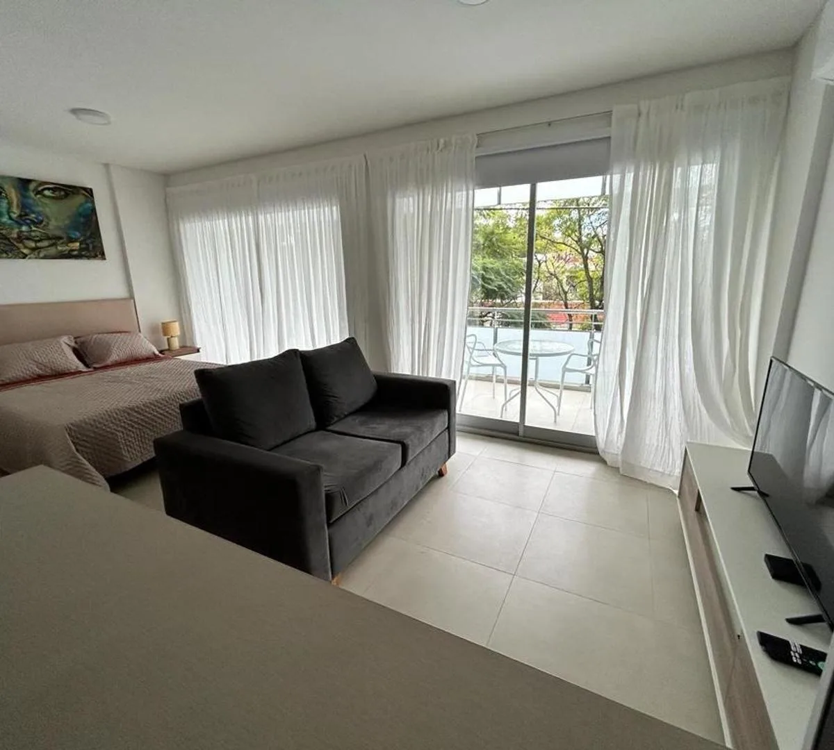 Furnished studio apartment with balcony in Vicente López