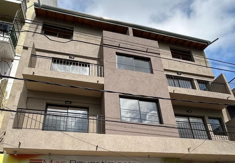 Apartamento de dois ambientes novo (nunca habitado) em Ramos Mejía