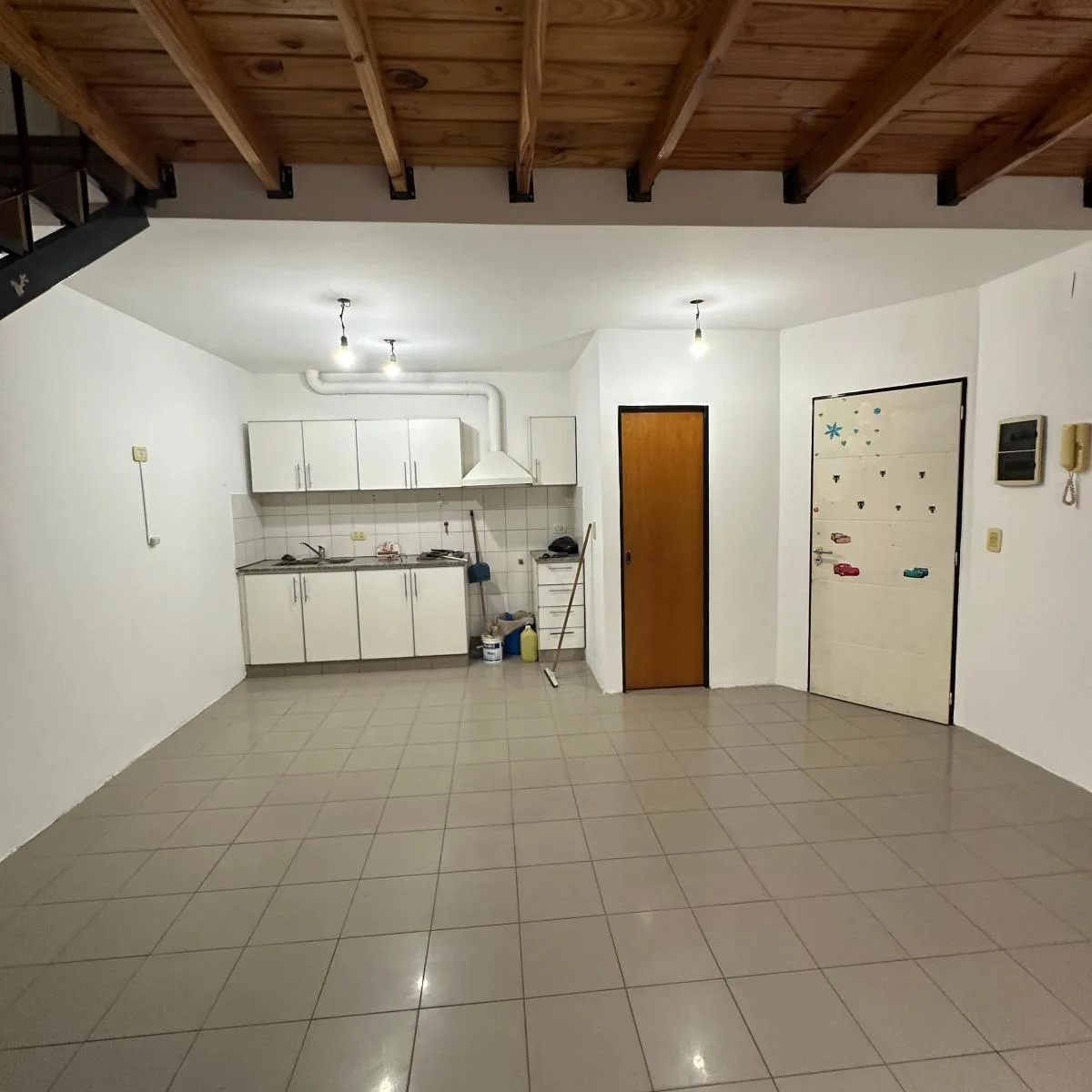 Loft dúplex con balcón