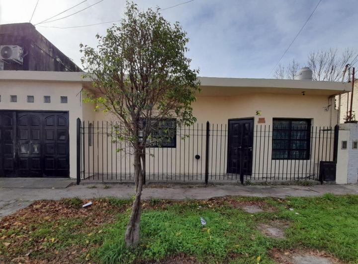 Casa americana em PH para locação em Ituzaingó Norte