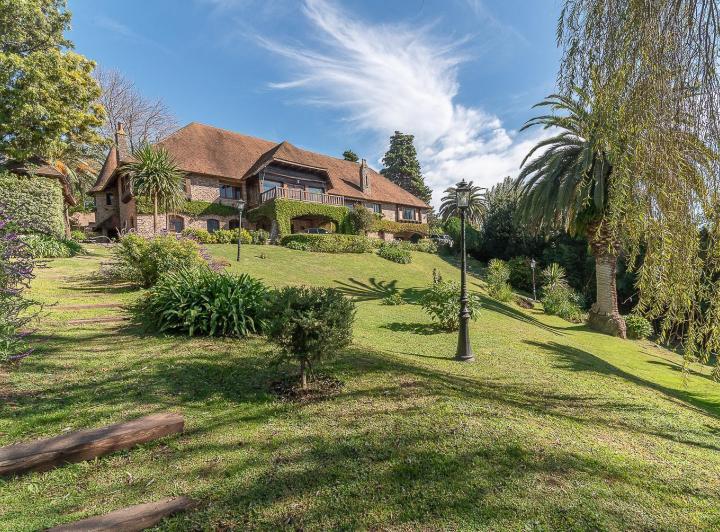 Дом с 7 спальнями в Acassuso