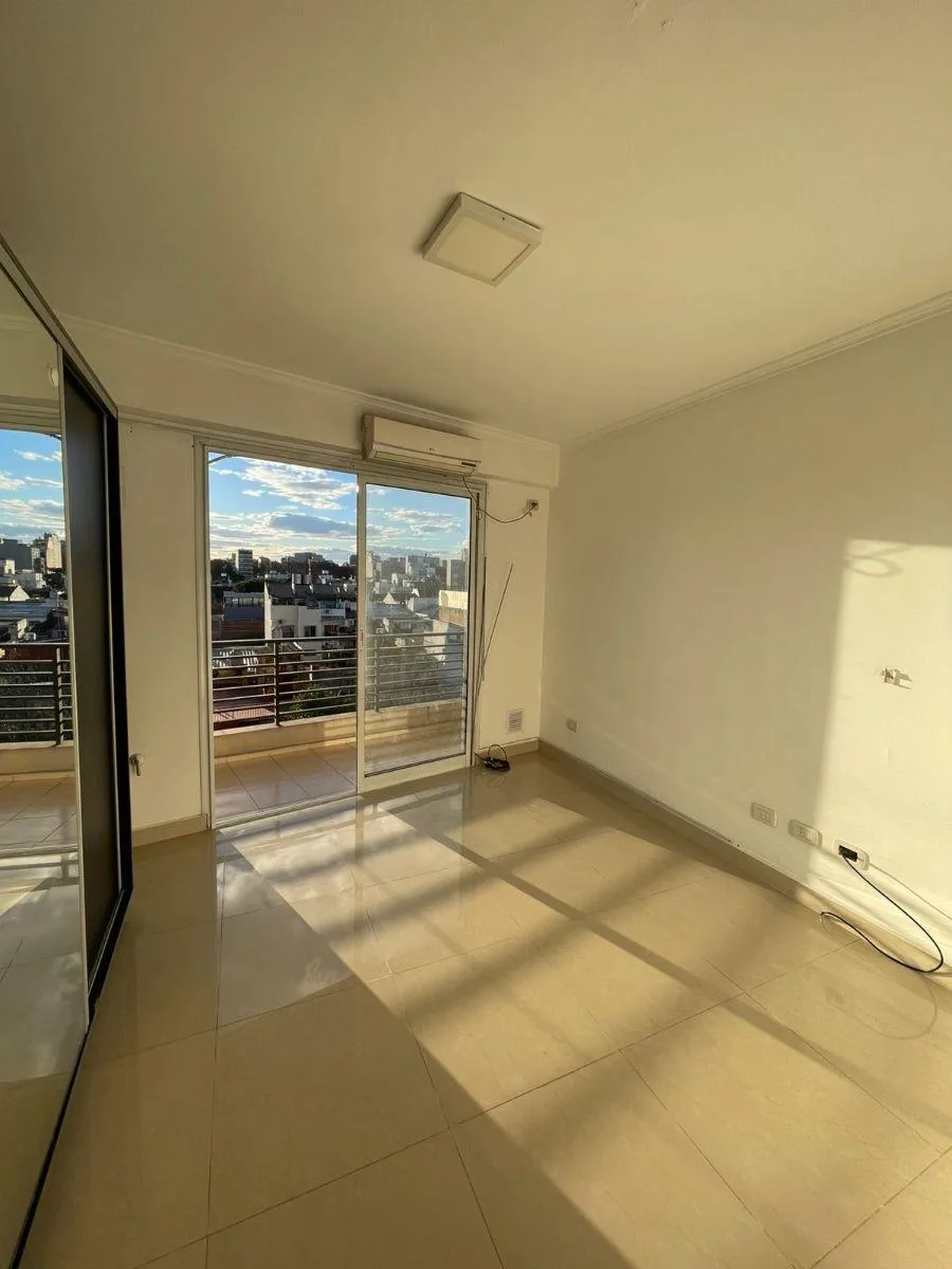 2 Ambientes C/ Balcon y Edificio Moderno en Excelente Zona!