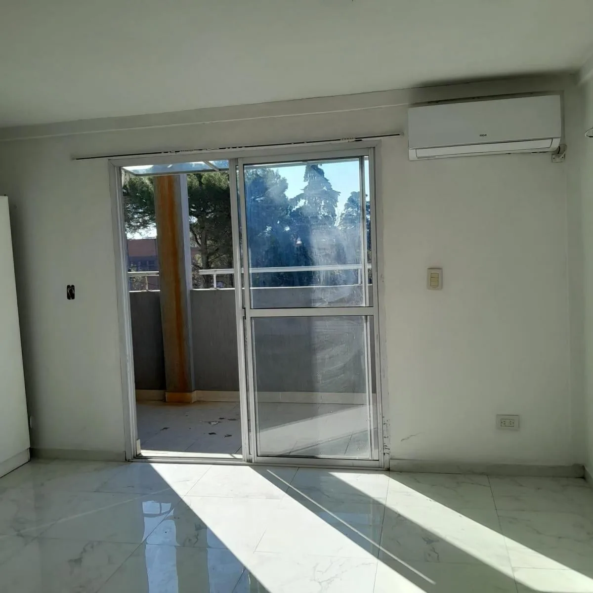 Hermoso Monoambiente con Balcon a m. de Av Gral. Paz