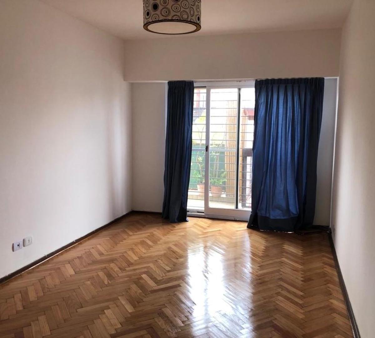 Two-bedroom apartment in Parque Avellaneda