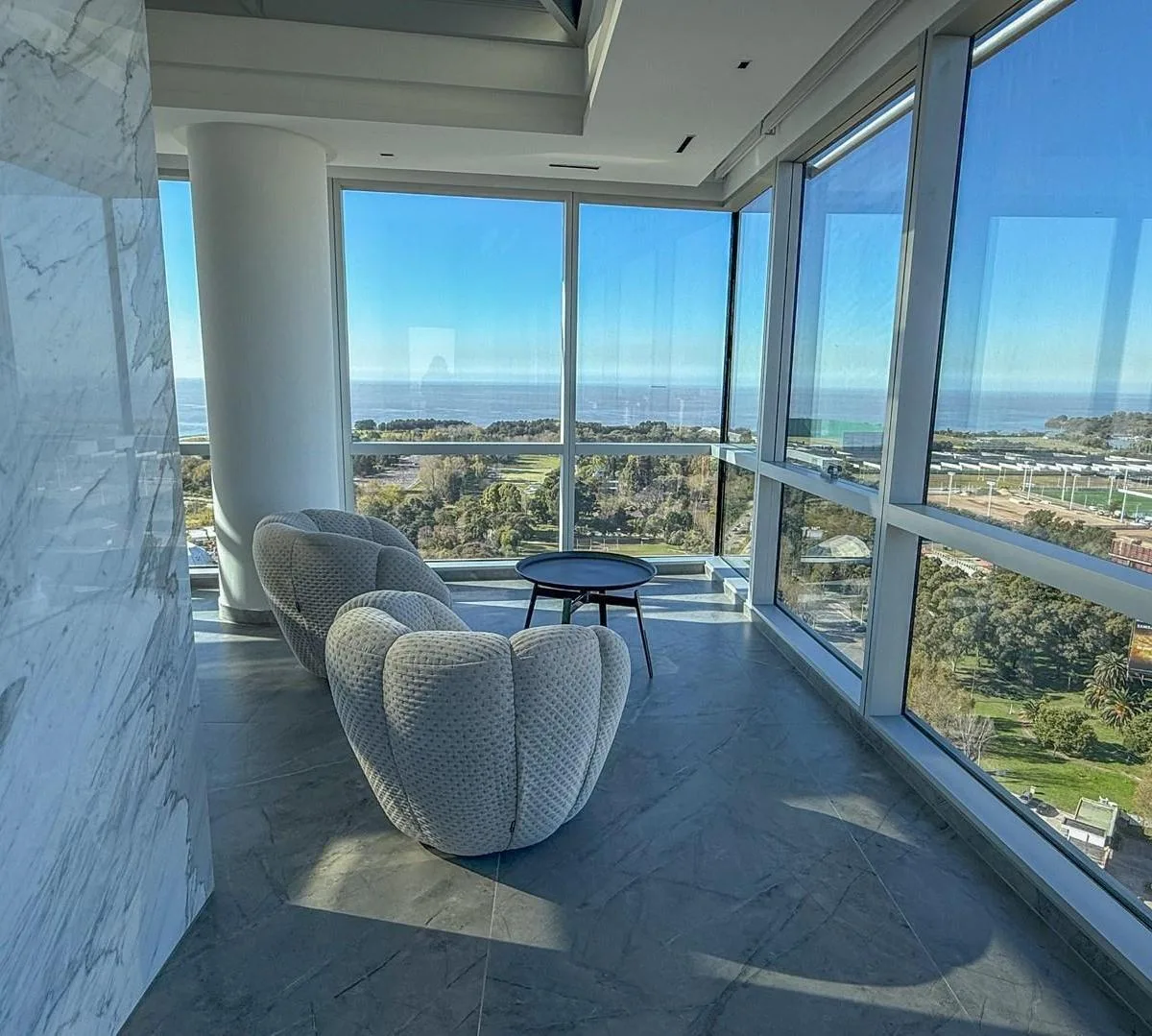 Triplex mobiliado com 4 quartos em Vicente López