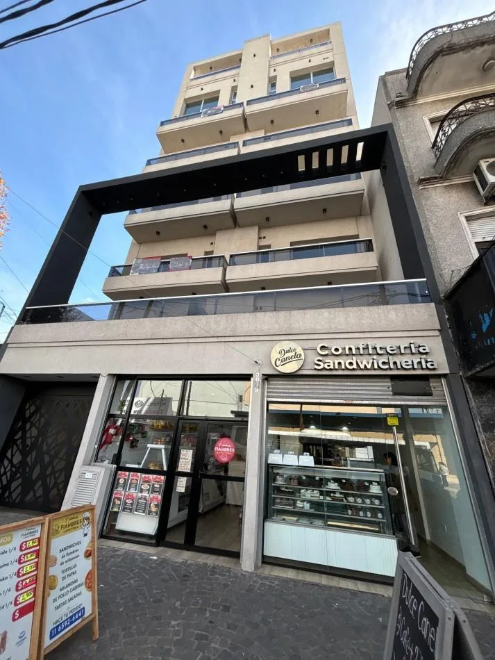 Semipiso de 2 ambientes con balcón en Quilmes