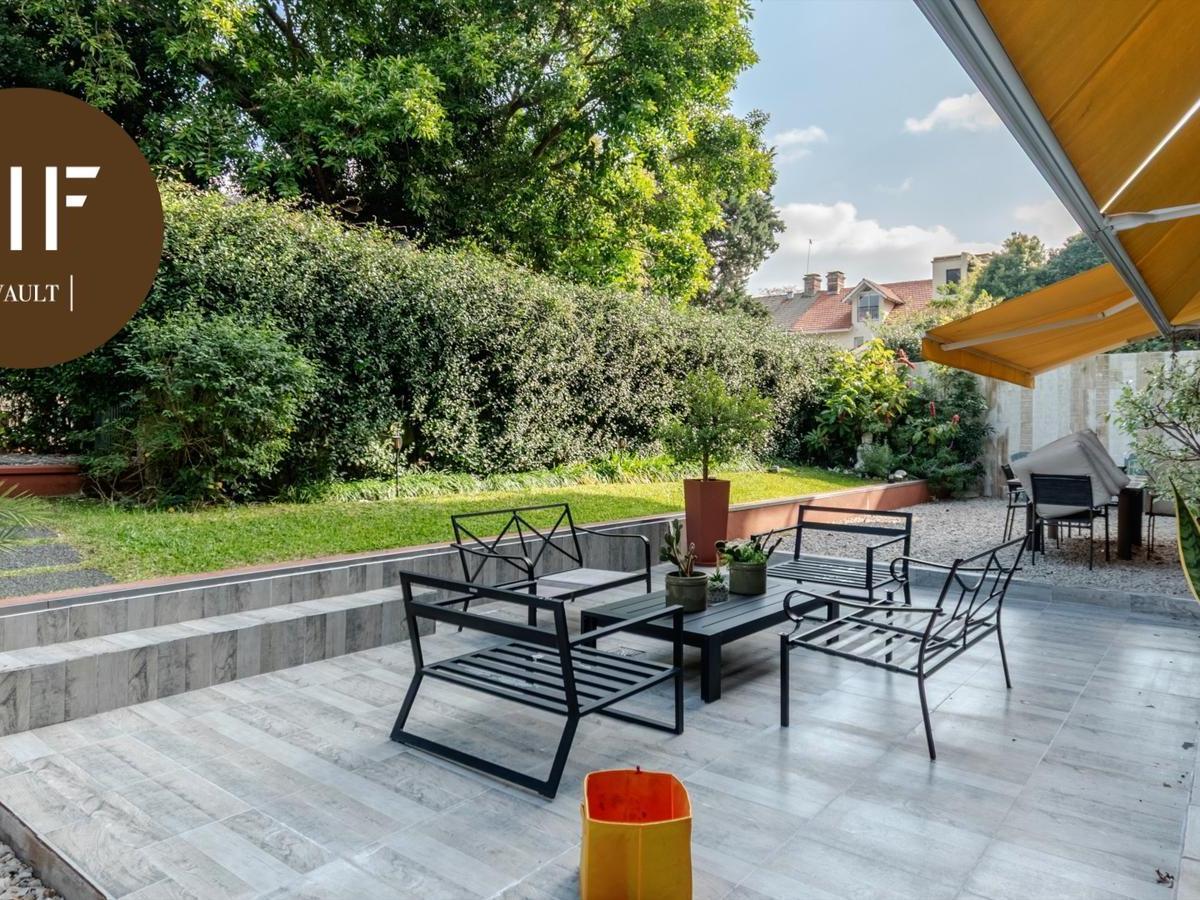 Apartamento de três ambientes com jardim próprio em Martínez