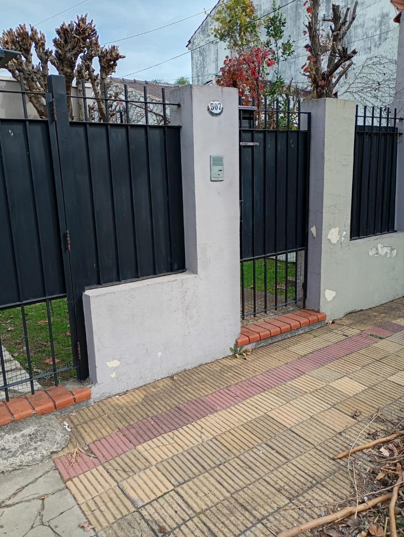 Casa en Alquiler en Haedo Uso Comercial