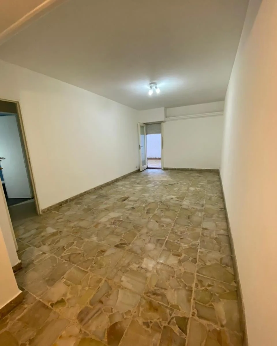 Apartamento de três ambientes com 2 pátios em Balvanera