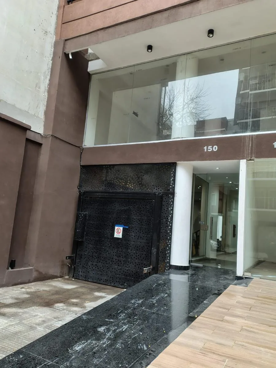 Studio apartment street-facing in Lanús