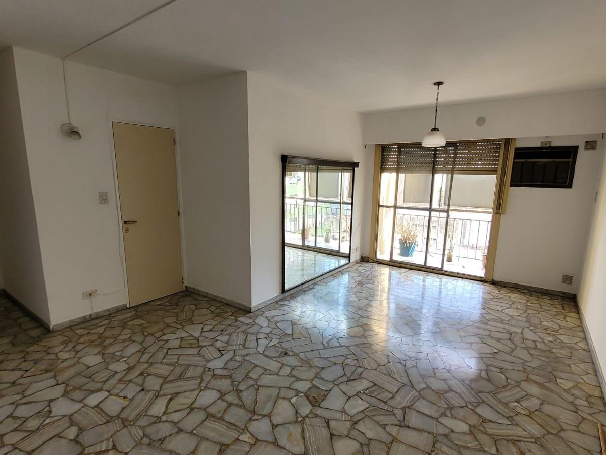 Apartamento de 3 ambientes com 2 dormitórios no centro de Quilmes