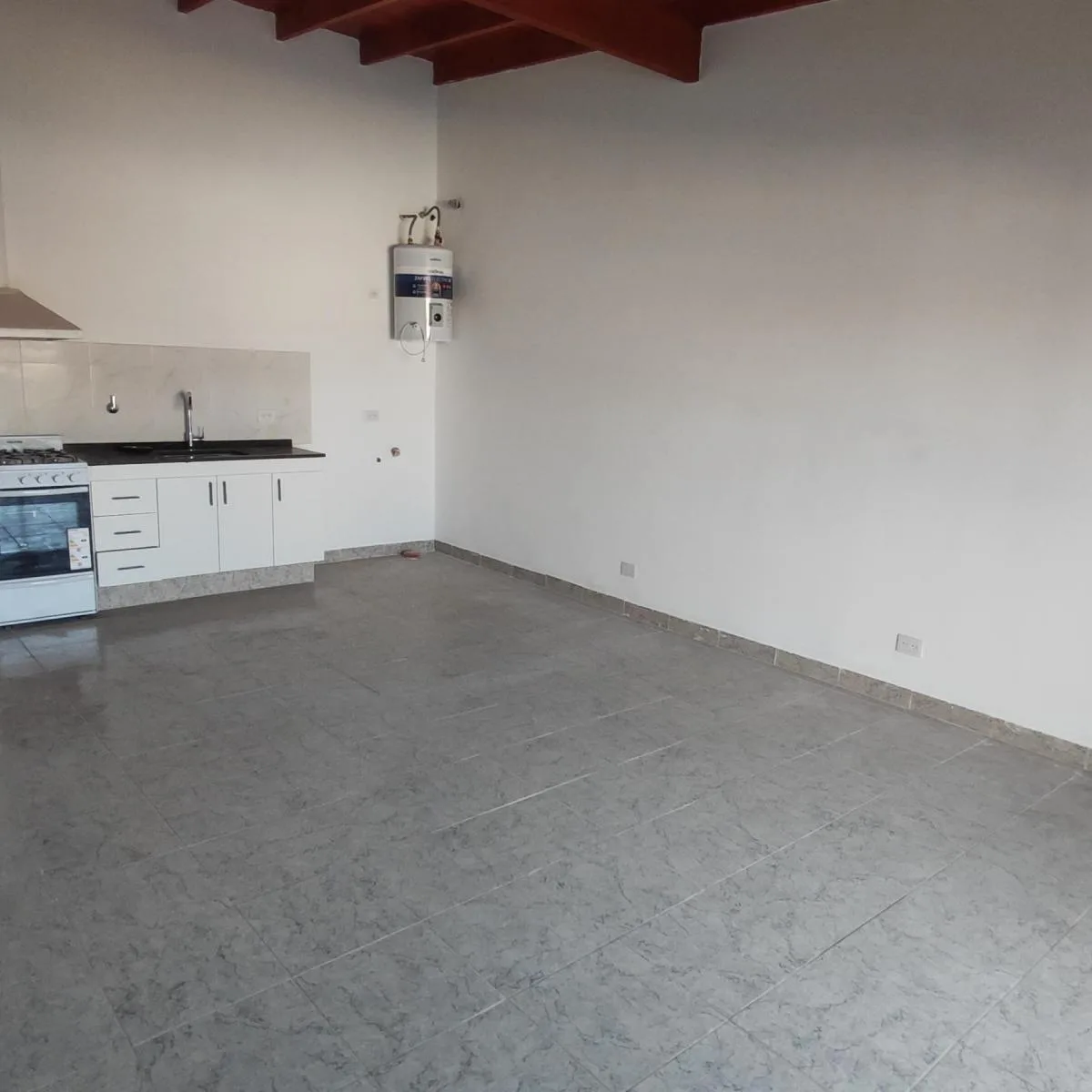 Kitnet com varanda em General San Martín