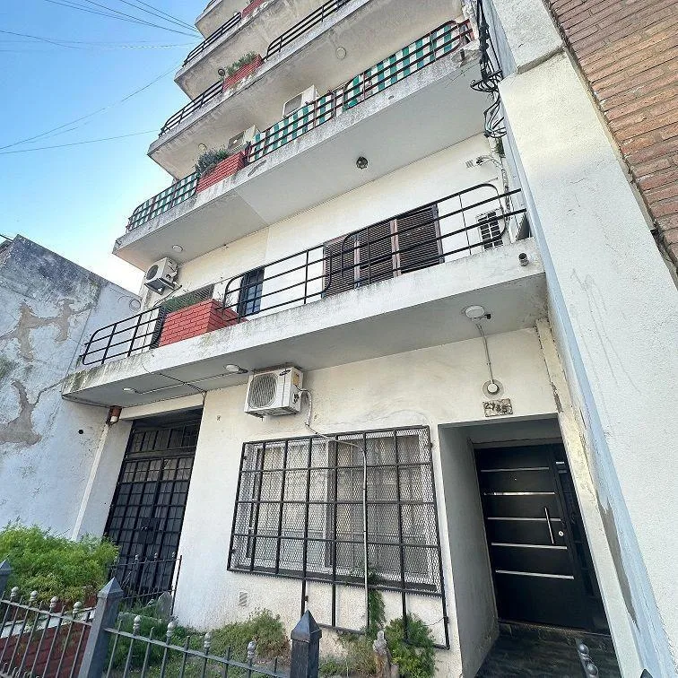 Apartamento de 3 ambientes em Valentín Alsina, Lanús