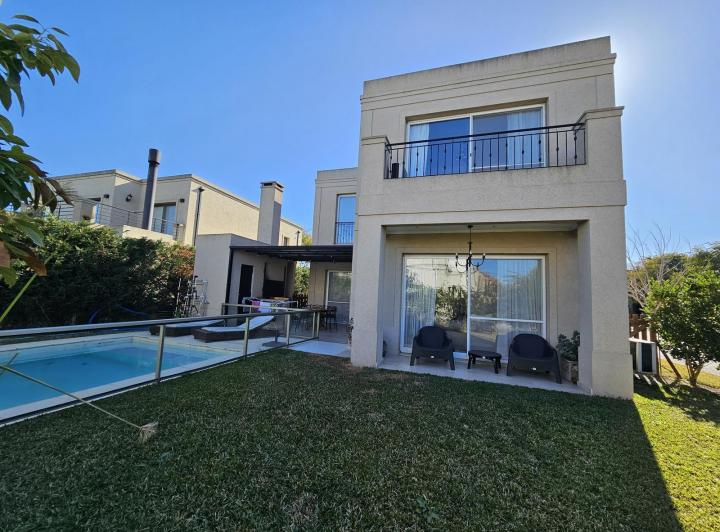 Casa de 5 dormitórios mobiliada em Las Tipas Norelta, Tigre