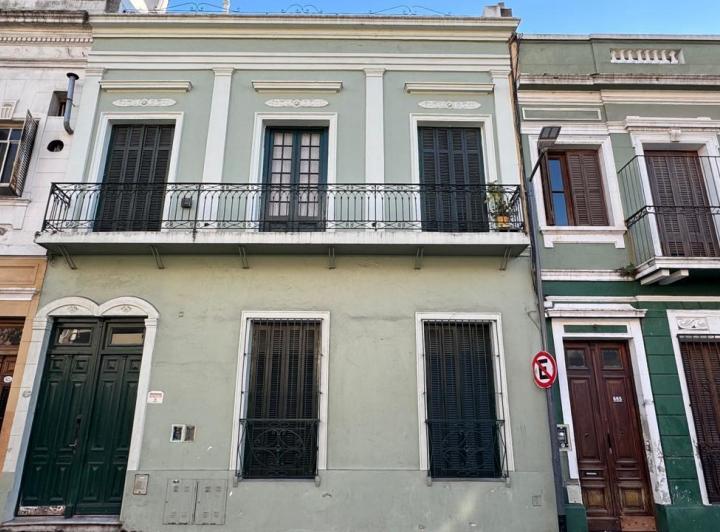 Daily rental house with 8 bedrooms in San Telmo