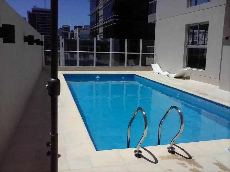 Kitnet sem mobília de frente com varanda em Belgrano