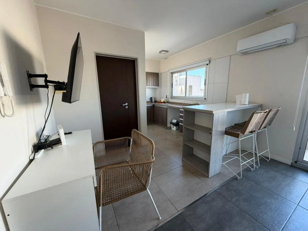 Muy Buen Depto. Monoambiente con Balcon y Parrilla. Edificio con Amenities
