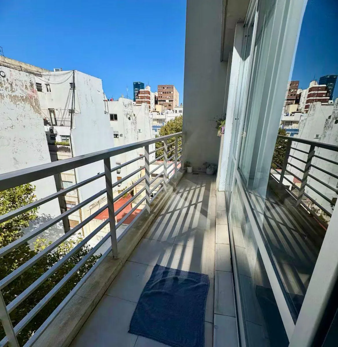 Kitnet com varanda em Palermo