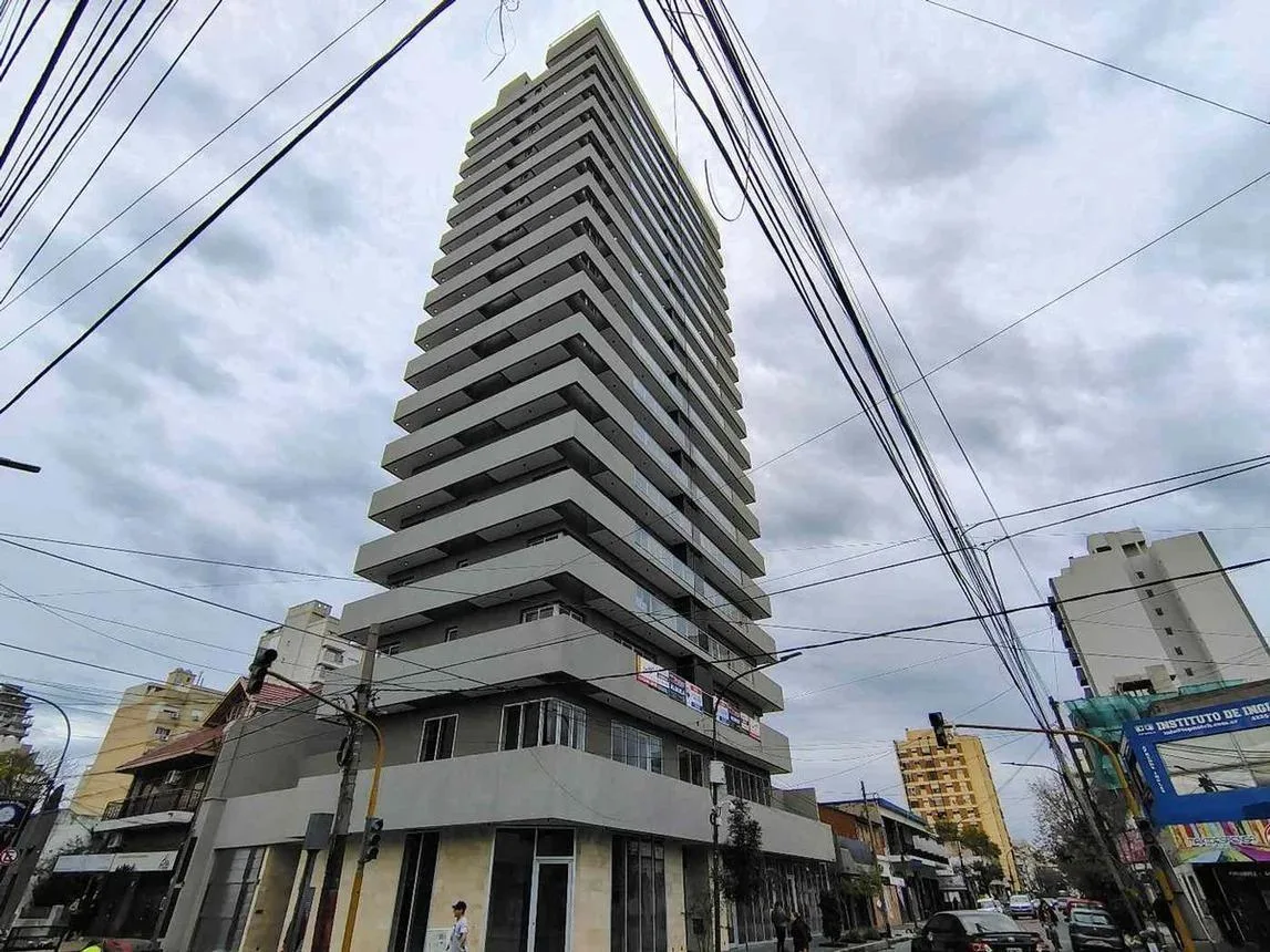 Apartamento de 2 ambientes novo com 1 quarto em Lanús Este