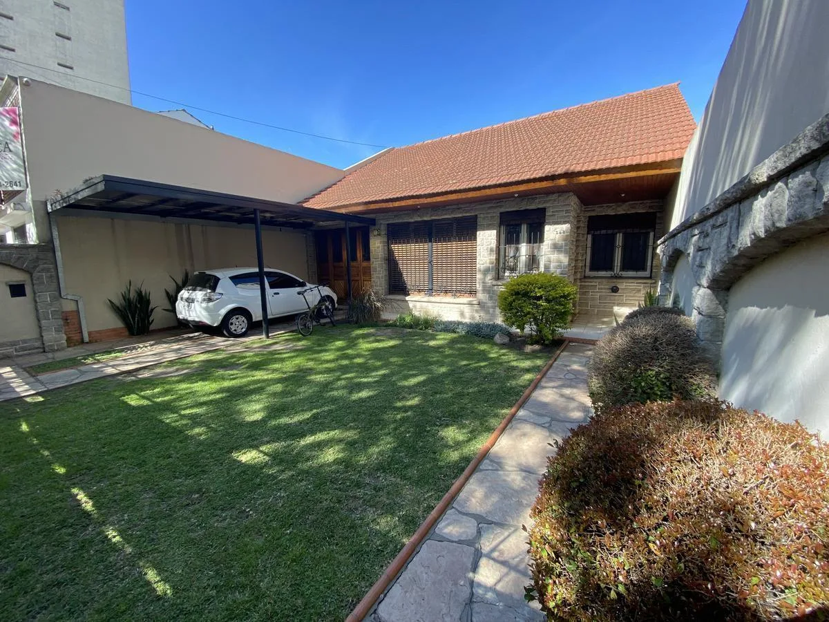 Дом с 4 спальнями в Lomas de Zamora