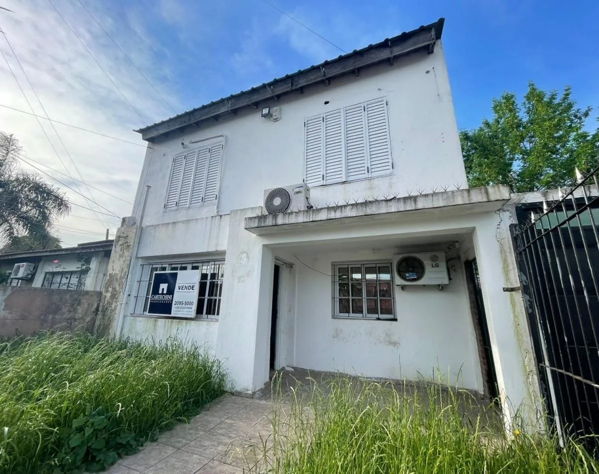 Four-room house in Castelar Norte