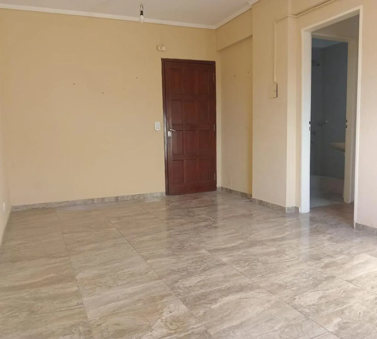 Studio apartment on the ground floor in Banfield