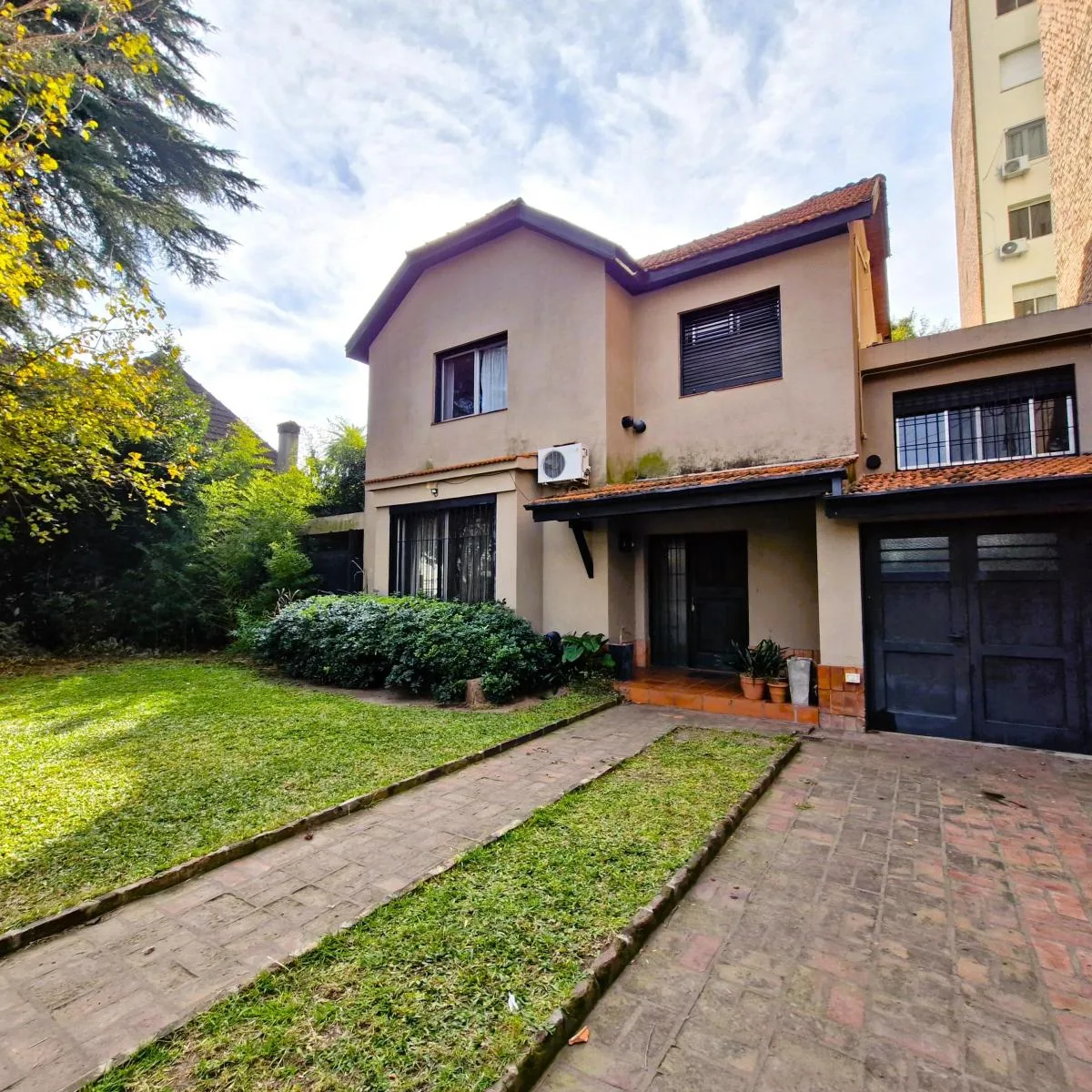 Casa com 4 dormitórios em Vicente López (Olivos)