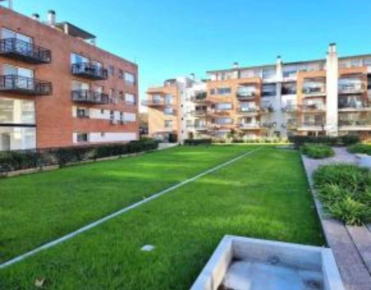 Квартира с 1 спальней в Beccar с балконом и гаражом