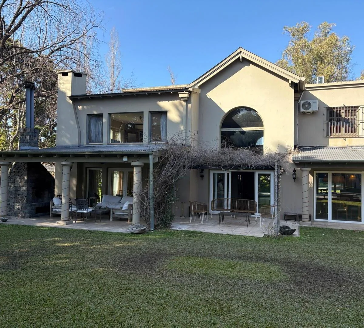 Дом с 5 спальнями в Pacheco