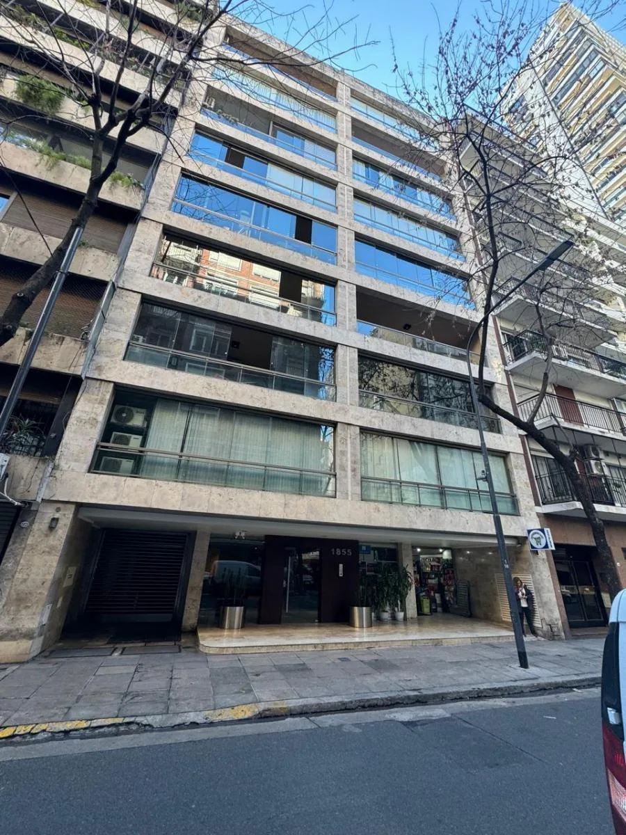 Spacious studio apartment in Recoleta