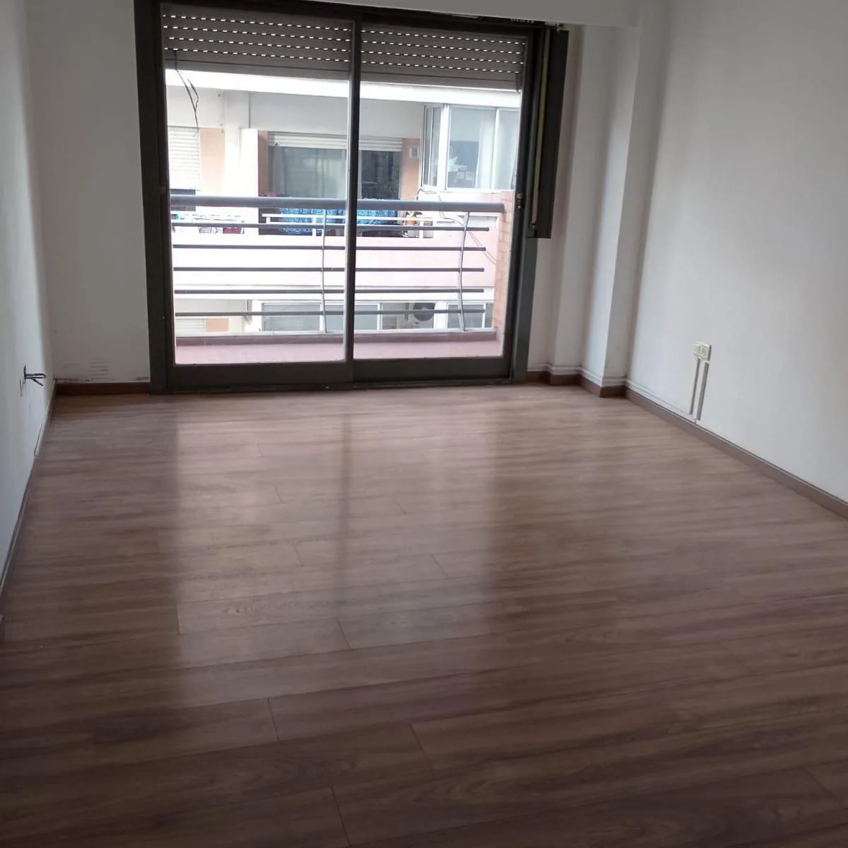 Apartamento de dois ambientes com varanda em La Matanza