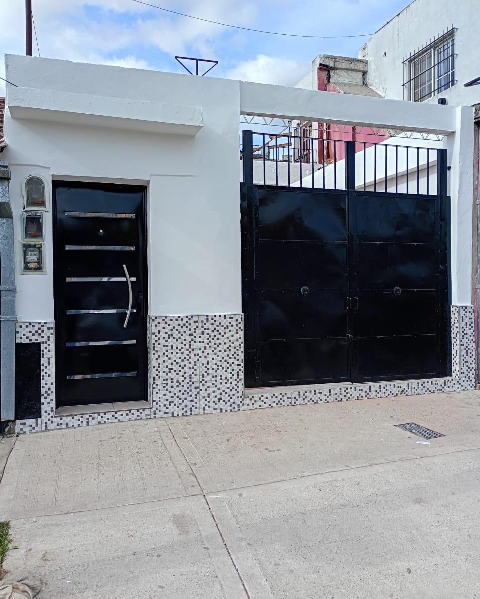 Квартира-студия в Virreyes с отдельным спальным местом и небольшим внутренним двориком