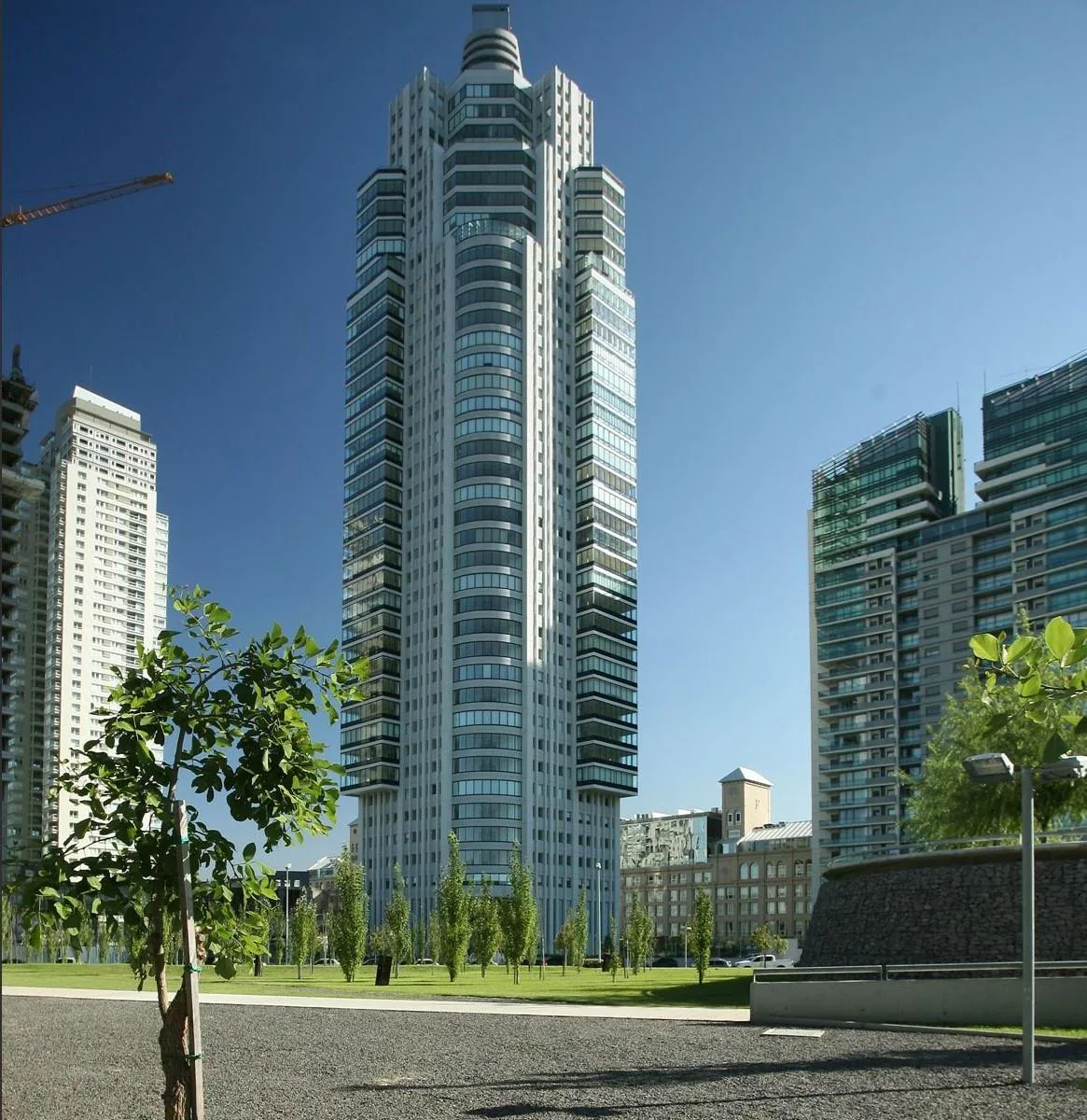 Apartamento de três ambientes com dependência em Puerto Madero