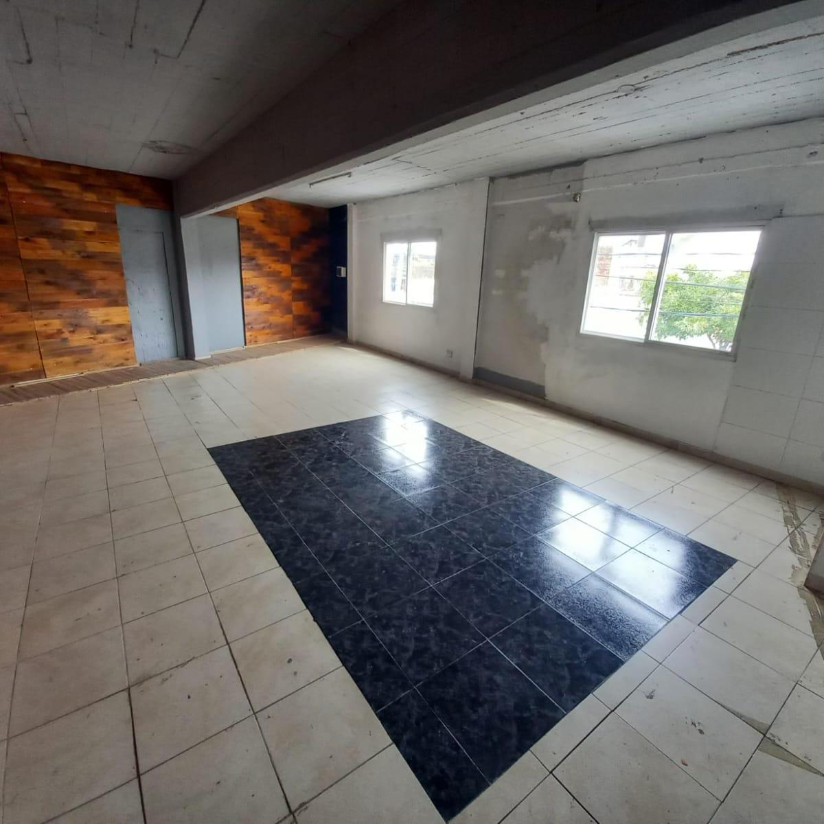 Monoambiente en planta alta en alquiler en Munro