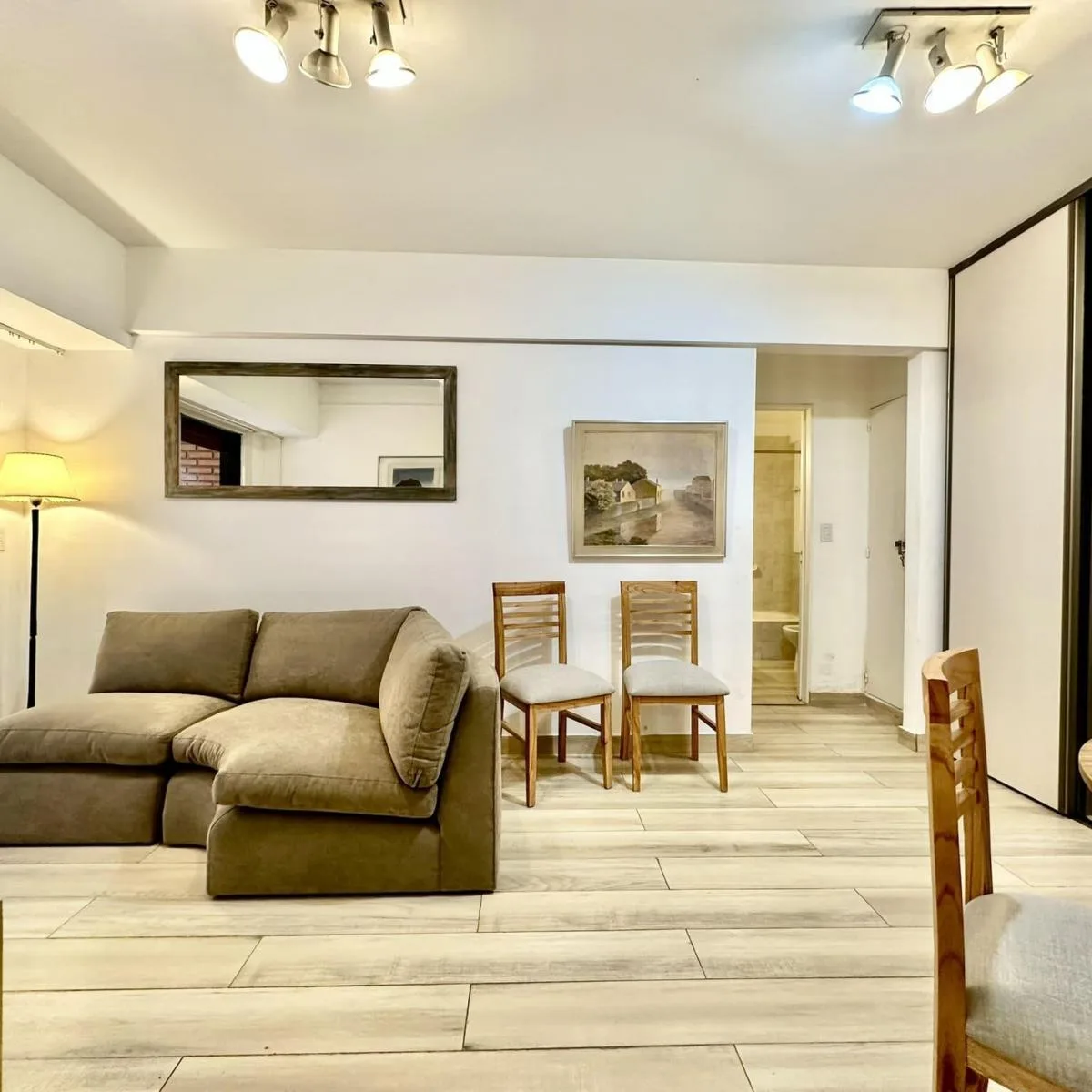 Departamento de 2 ambientes con gran patio en Retiro