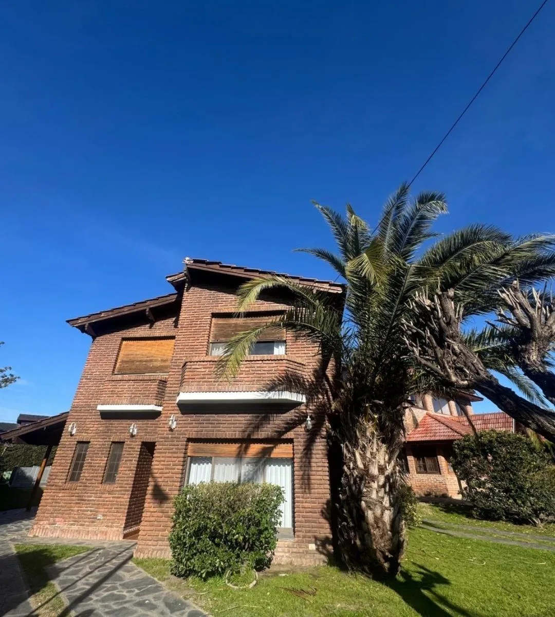 Four-room house for rent in El Sosiego with pool