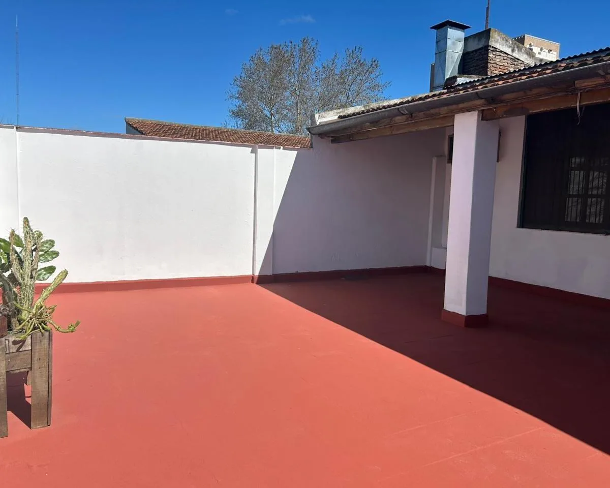 Apartamento de 3 ambientes com 2 quartos em Pilar