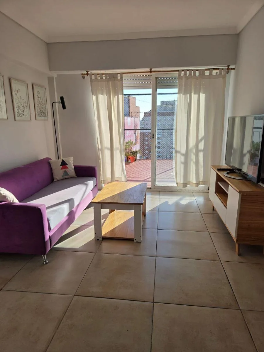 Departamento de 3 ambientes con balcón tipo terraza en Saavedra