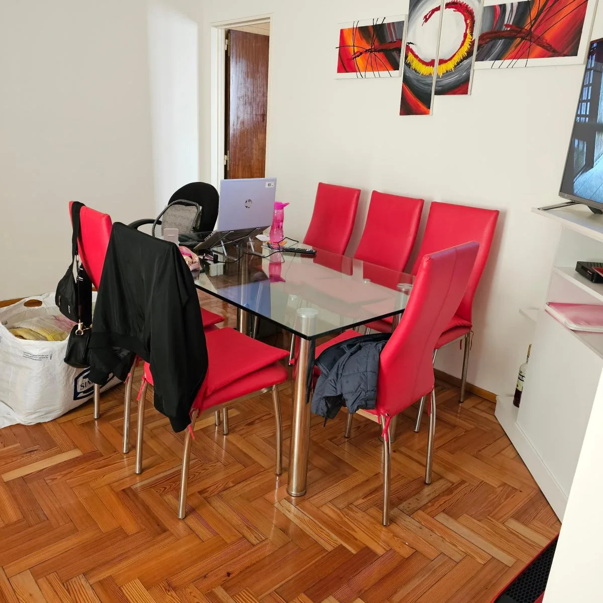 Apartamento de dois ambientes com área de serviço em Almagro