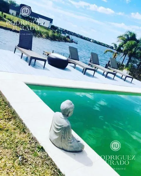 Five-bedroom house in Santa Clara Villanueva, Tigre