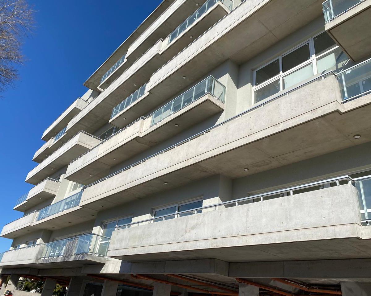 Monoambiente a estrenar con cochera fija en Villa Martelli