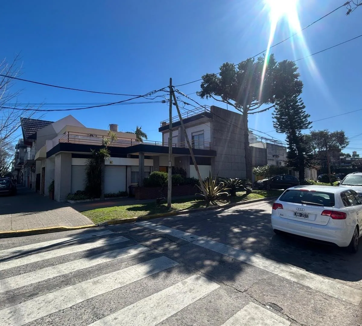 Four-bedroom house in Liniers