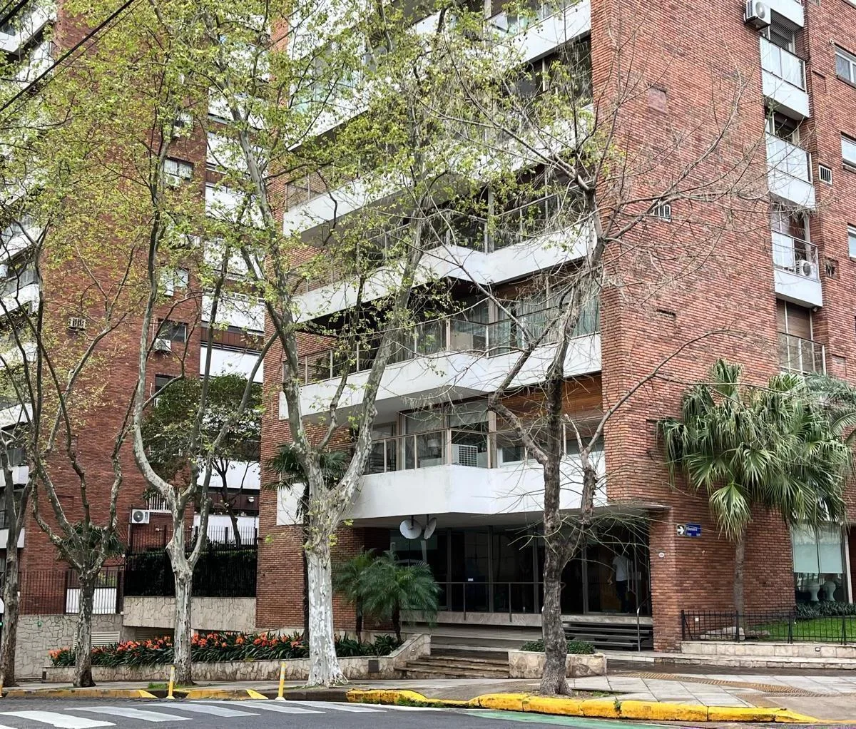 Аренда квартиры с 4 спальнями в Palermo