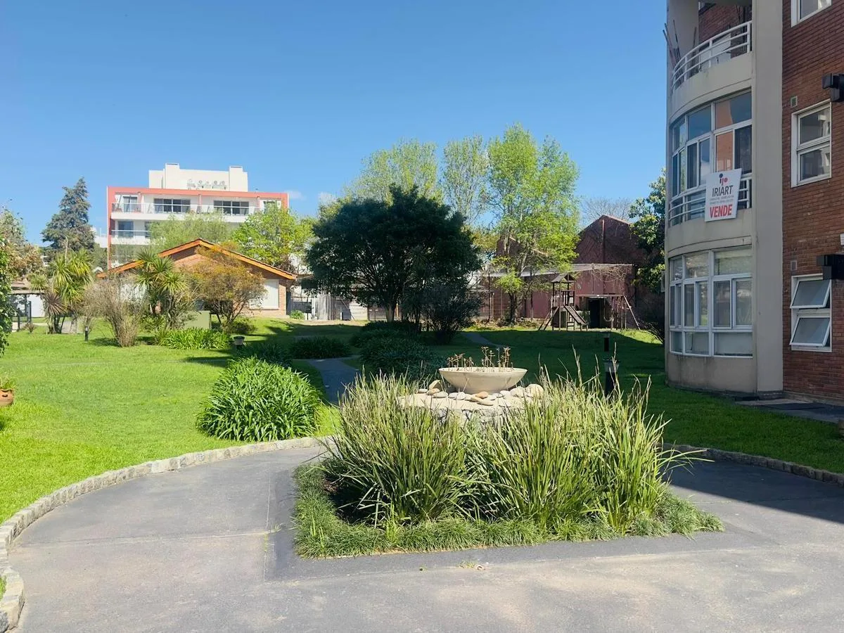 Three-bedroom penthouse apartment with private terrace and grill in Quilmes